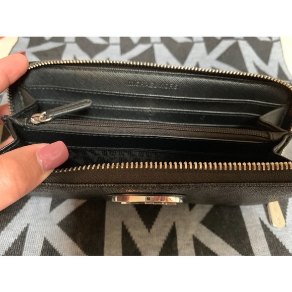 COPY - MK wallet - Picture 2 of 2